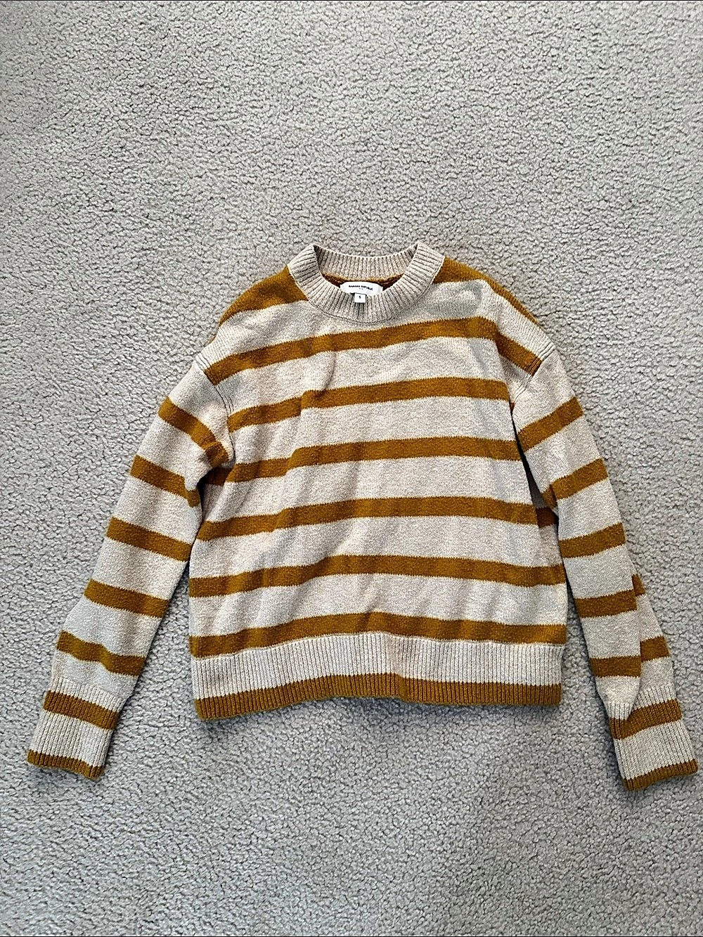 Banana Republic Striped Crewneck Sweater in Yellow & White Size Small Like New